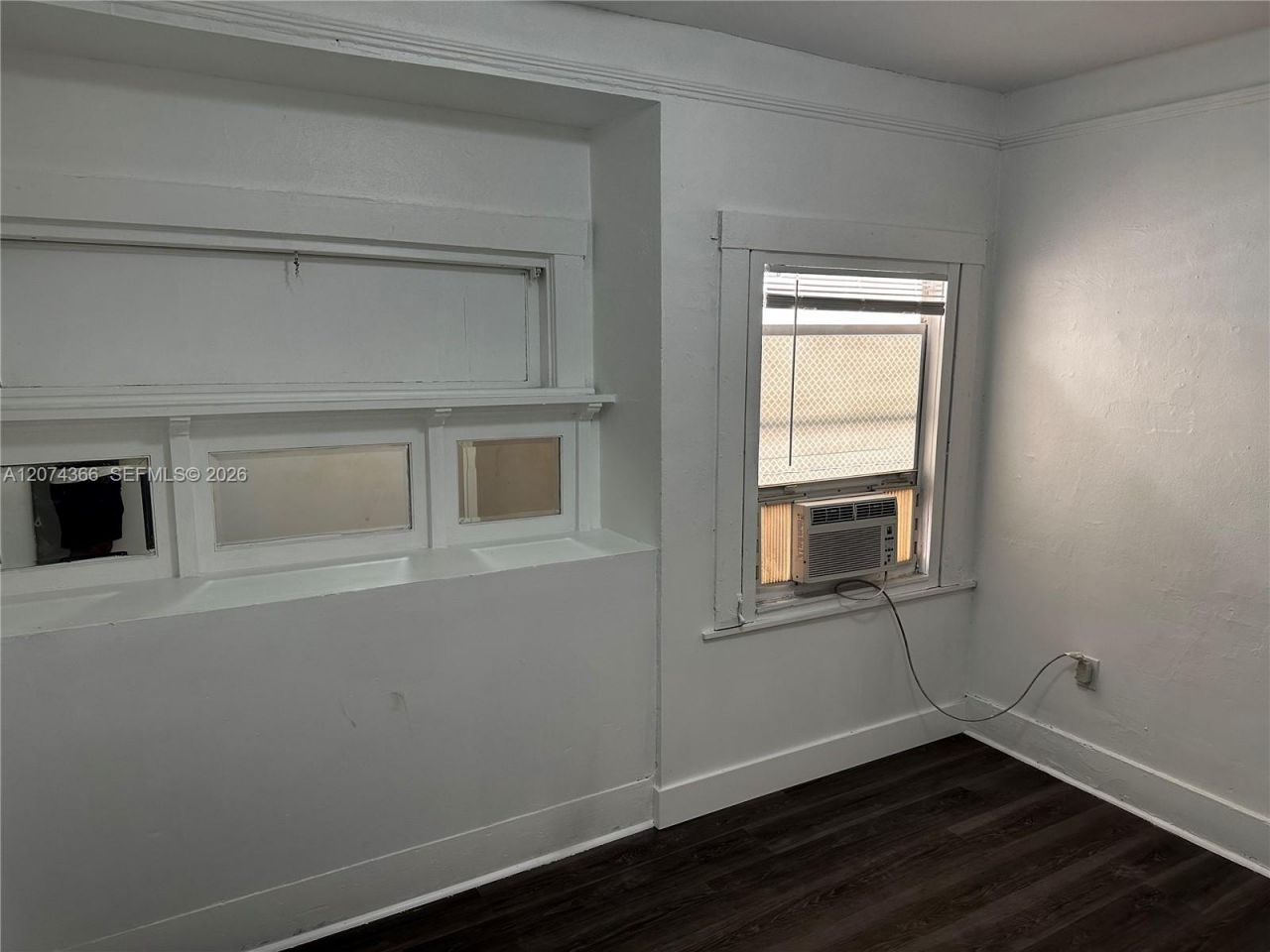 1545 NW 1st St , Unit 1537, Miami, FL 33125 Photo