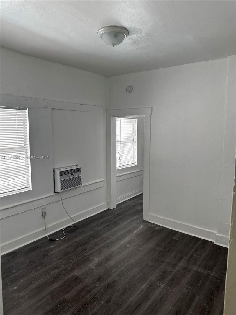 1545 NW 1st St , Unit 1537, Miami, FL 33125 Photo