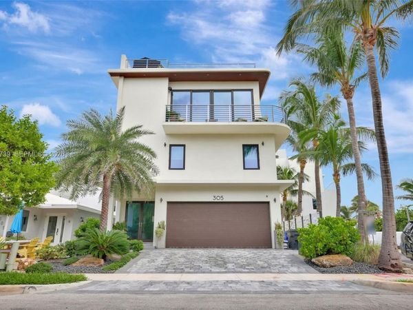 305 Oak St , Hollywood, FL 33019
