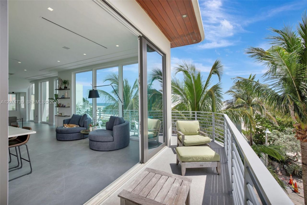 305 Oak St , Hollywood, FL 33019 Photo