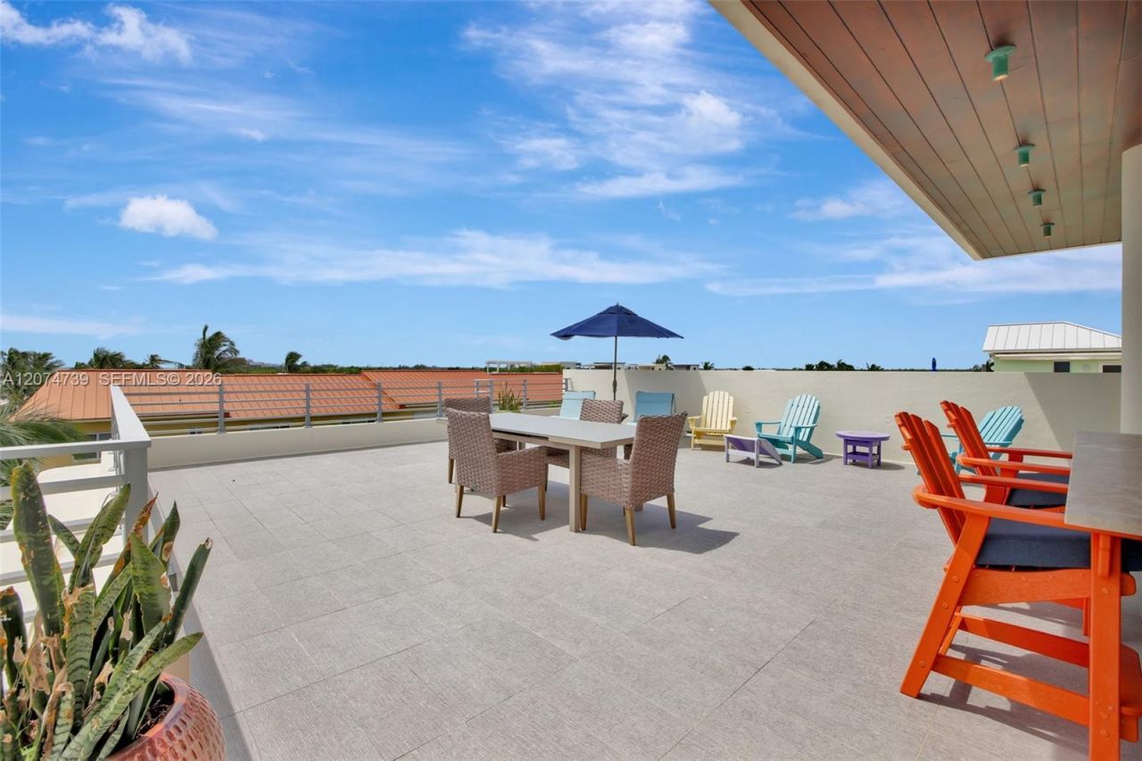 305 Oak St , Hollywood, FL 33019 Photo