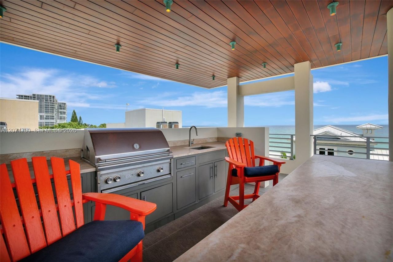305 Oak St , Hollywood, FL 33019 Photo