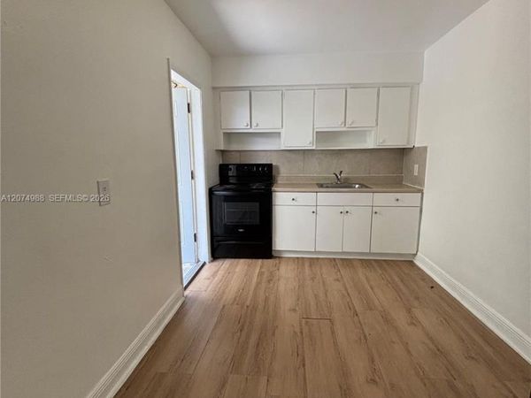 951 SW 5th St , Unit 1, Miami, FL 33130