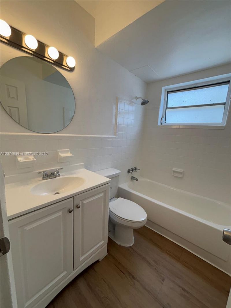 951 SW 5th St, Unit 1, Miami, FL 33130 Photo