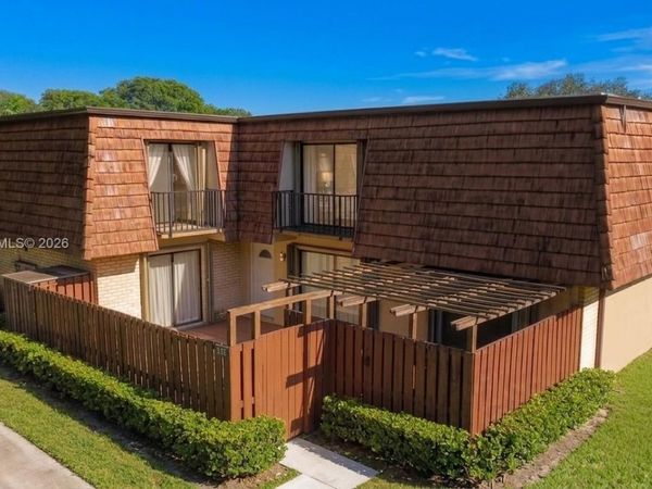 516 5th Ln , Green Acres, FL 33463