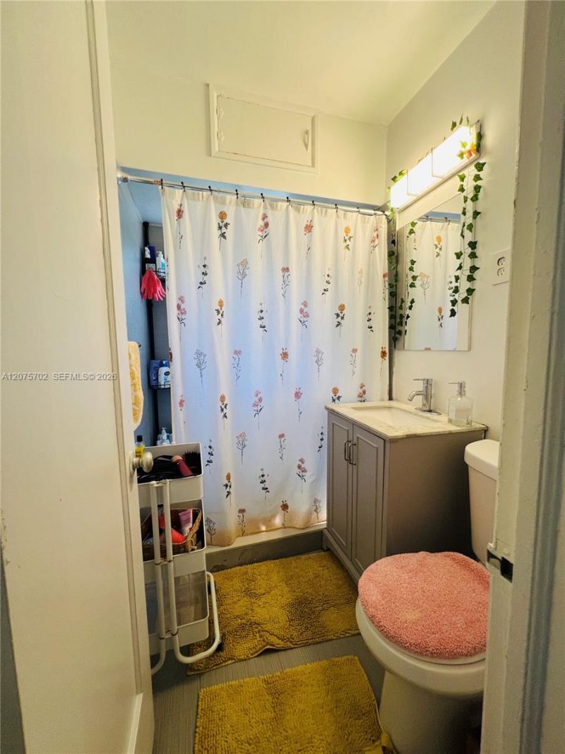 3072 SW 16th St, Unit 3, Miami, FL 33145 Photo