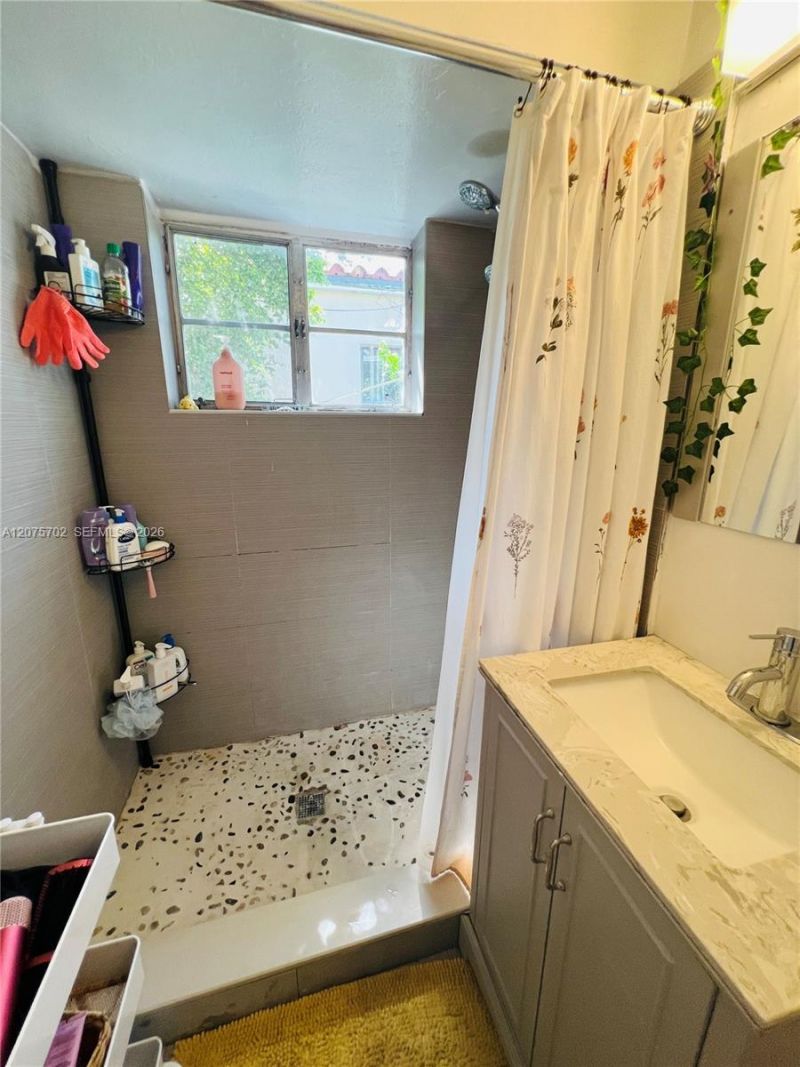 3072 SW 16th St, Unit 3, Miami, FL 33145 Photo