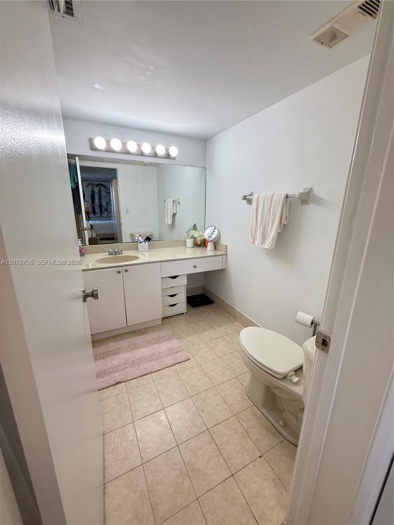 4974 NW 97th Pl , Unit 310, Doral, FL 33178 Photo