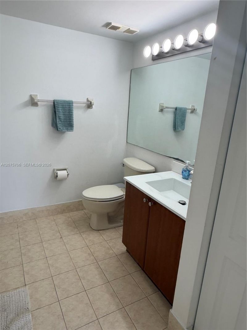 4974 NW 97th Pl , Unit 310, Doral, FL 33178 Photo