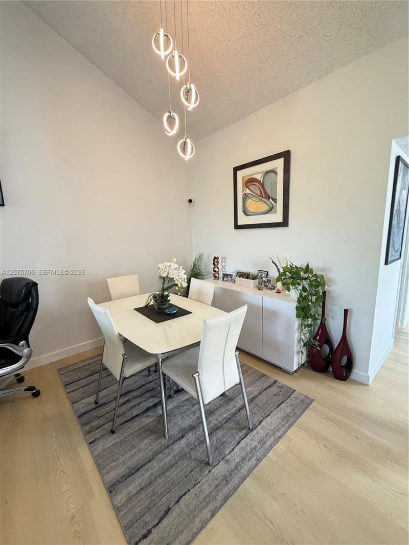 4974 NW 97th Pl , Unit 310, Doral, FL 33178 Photo