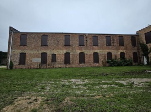 Main Photo