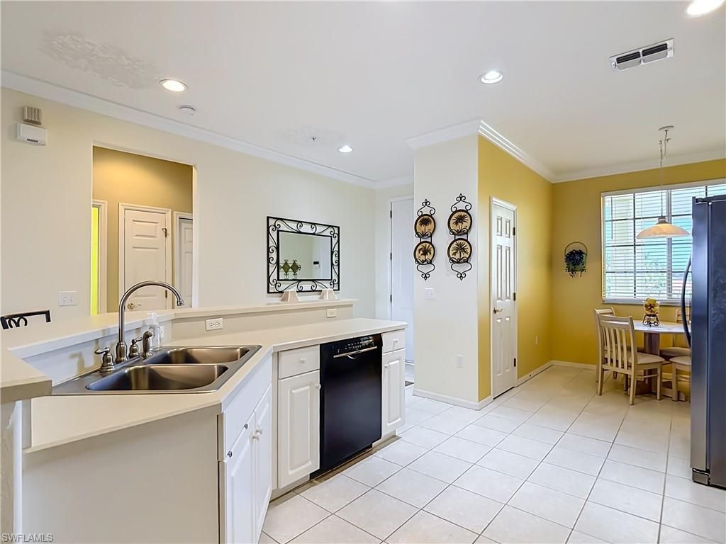 20061 Sanibel View Cir, Unit 203, Fort Myers, FL 33908 Photo