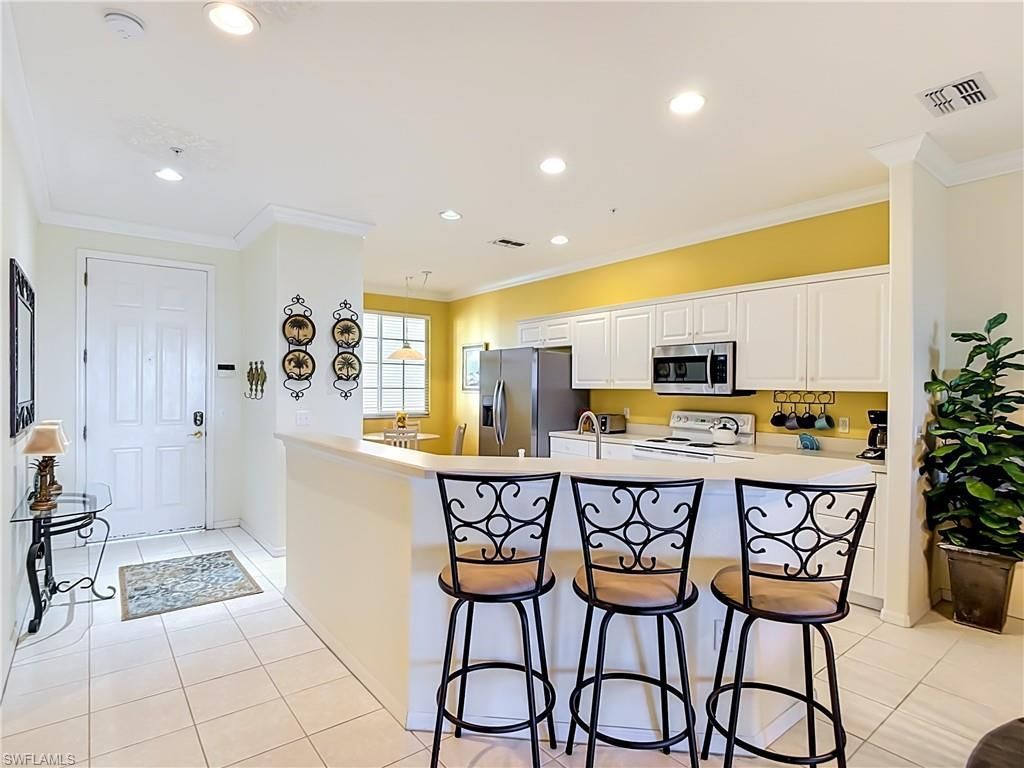 20061 Sanibel View Cir, Unit 203, Fort Myers, FL 33908 Photo
