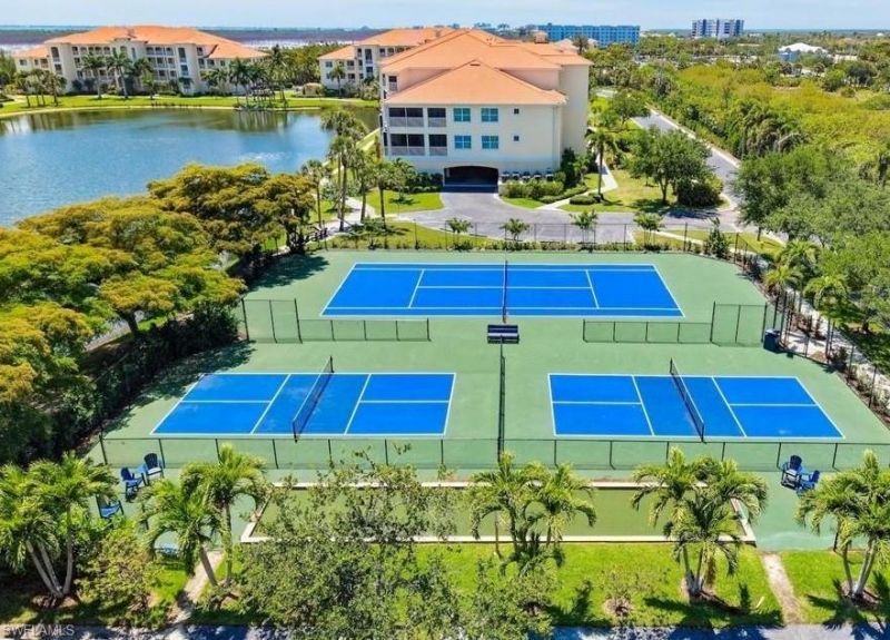 20061 Sanibel View Cir, Unit 203, Fort Myers, FL 33908 Photo
