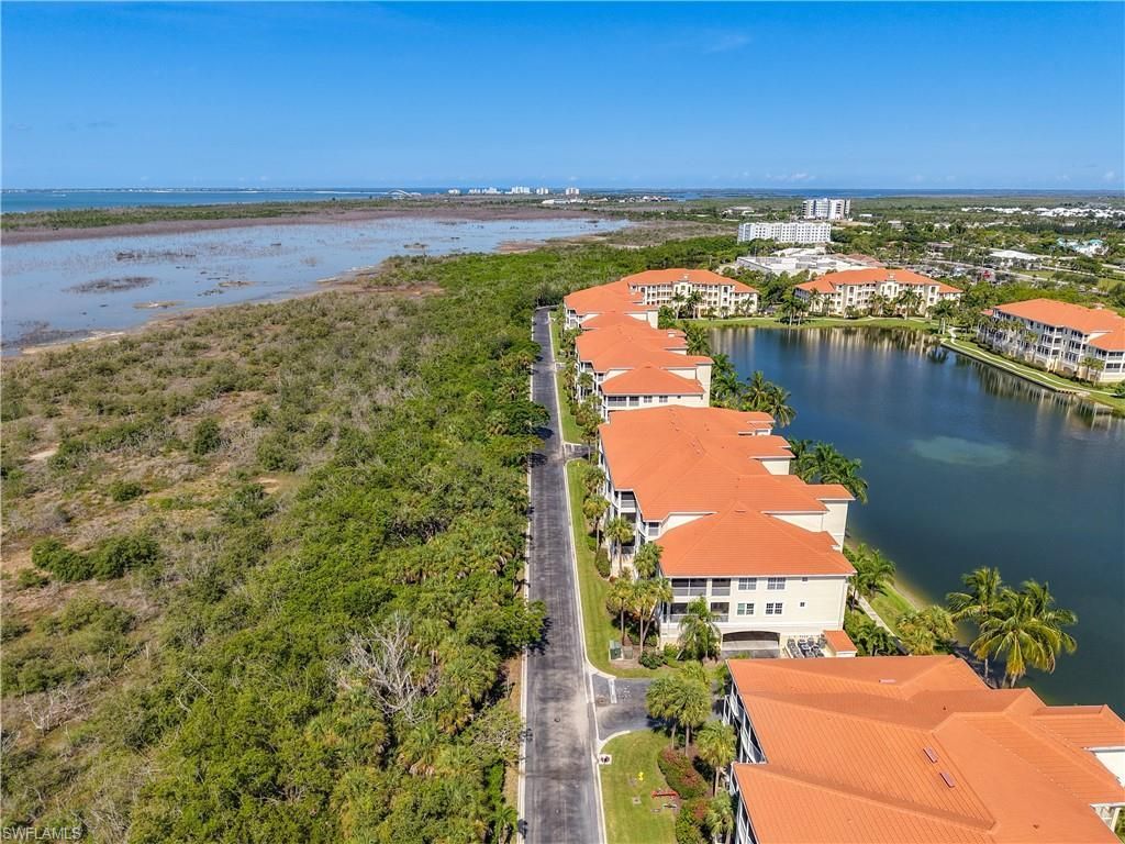 20061 Sanibel View Cir, Unit 203, Fort Myers, FL 33908 Photo