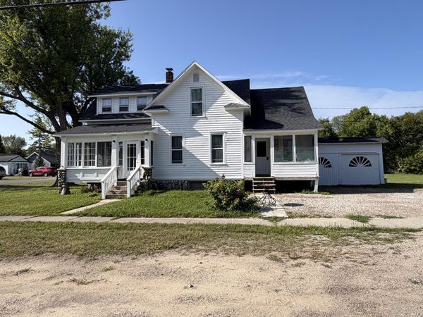 300 S D Street, Cheboygan, MI 49721