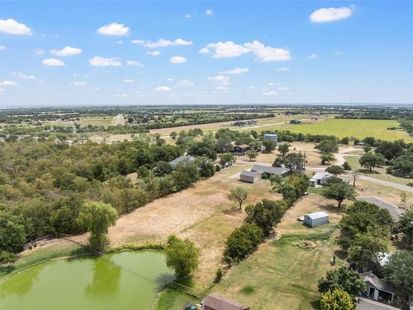 296 Ish Street, China Spring, TX 76633