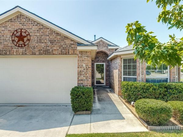 1412 St Johns Drive, Van Alstyne, TX 75495
