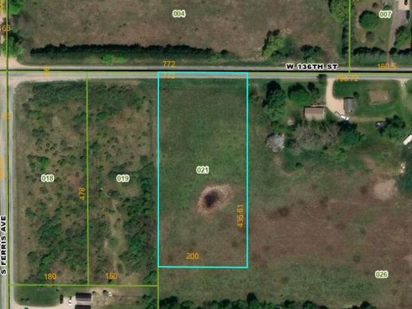 W 136th Street, Grant, MI 49327