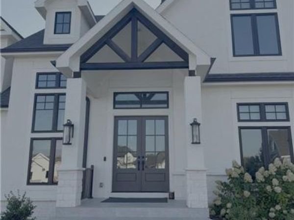 15820 Oakmont Street, Overland Park, KS 66221