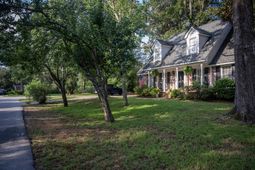 611 Beauregard Street photo 4