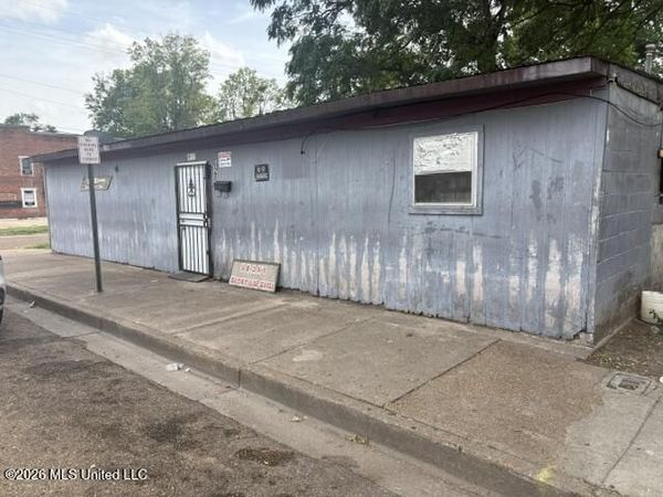 628 Walthall Street, Greenwood, MS 38930