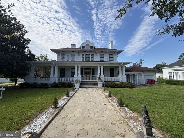 53 W Graham Street, Mcrae-Helena, GA 31055