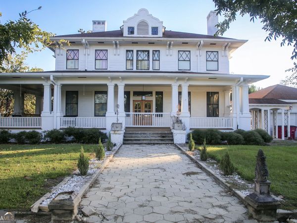 53 W Graham Street, Mcrae-Helena, GA 31055