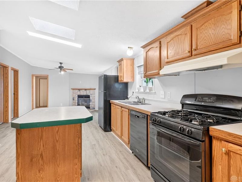 1198 Apple Blossom Lane, Sidney, OH 45365 Photo 12