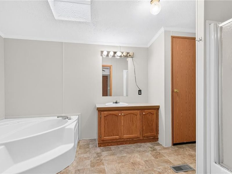 1198 Apple Blossom Lane, Sidney, OH 45365 Photo 24