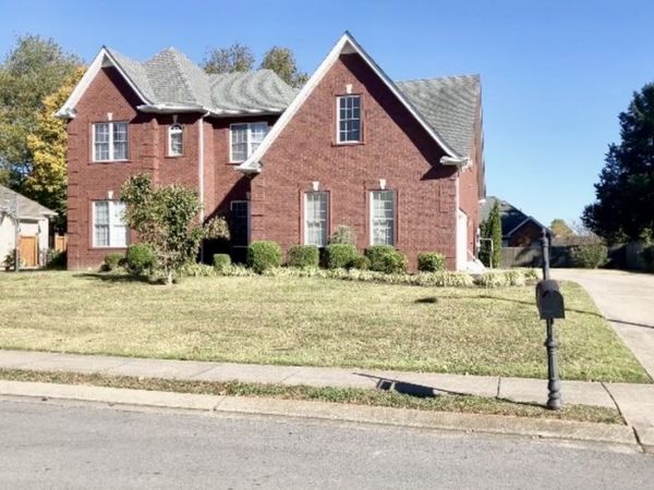 2925 Schoolside St , Murfreesboro, TN 37128