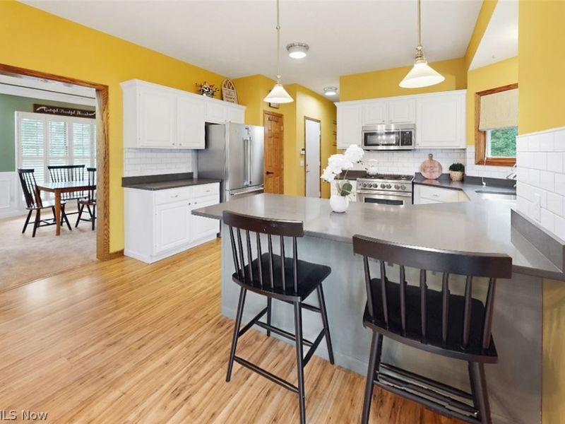 11065 Dunsby Avenue NW, Uniontown, OH 44685 Photo 12