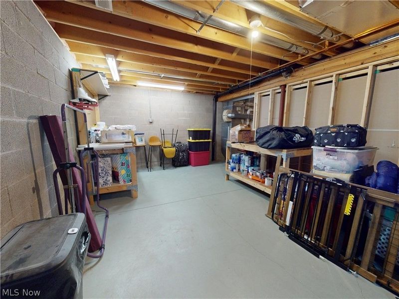 11065 Dunsby Avenue NW, Uniontown, OH 44685 Photo 35