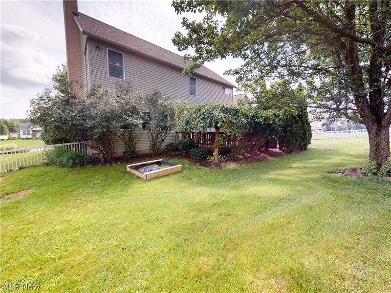 11065 Dunsby Avenue NW, Uniontown, OH 44685 Photo 38