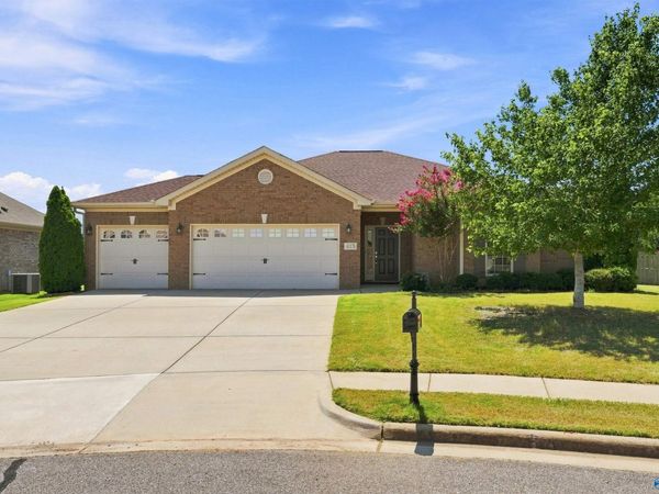 415 Creekwater Circle NW, Madison, AL 35757