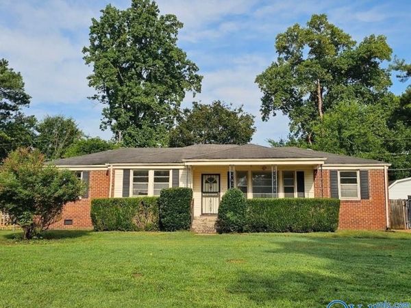 3701 Lakewood Road NW, Huntsville, AL 35811