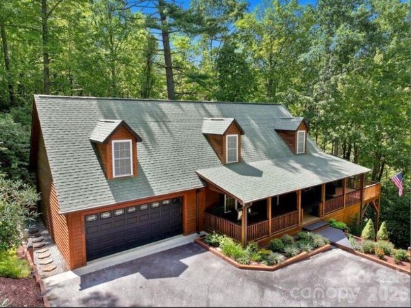 130 Cherokee Circle, Lake Toxaway, NC 28747
