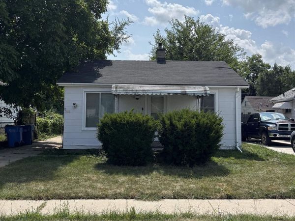 7616 Meadow Street, Warren, MI 48091
