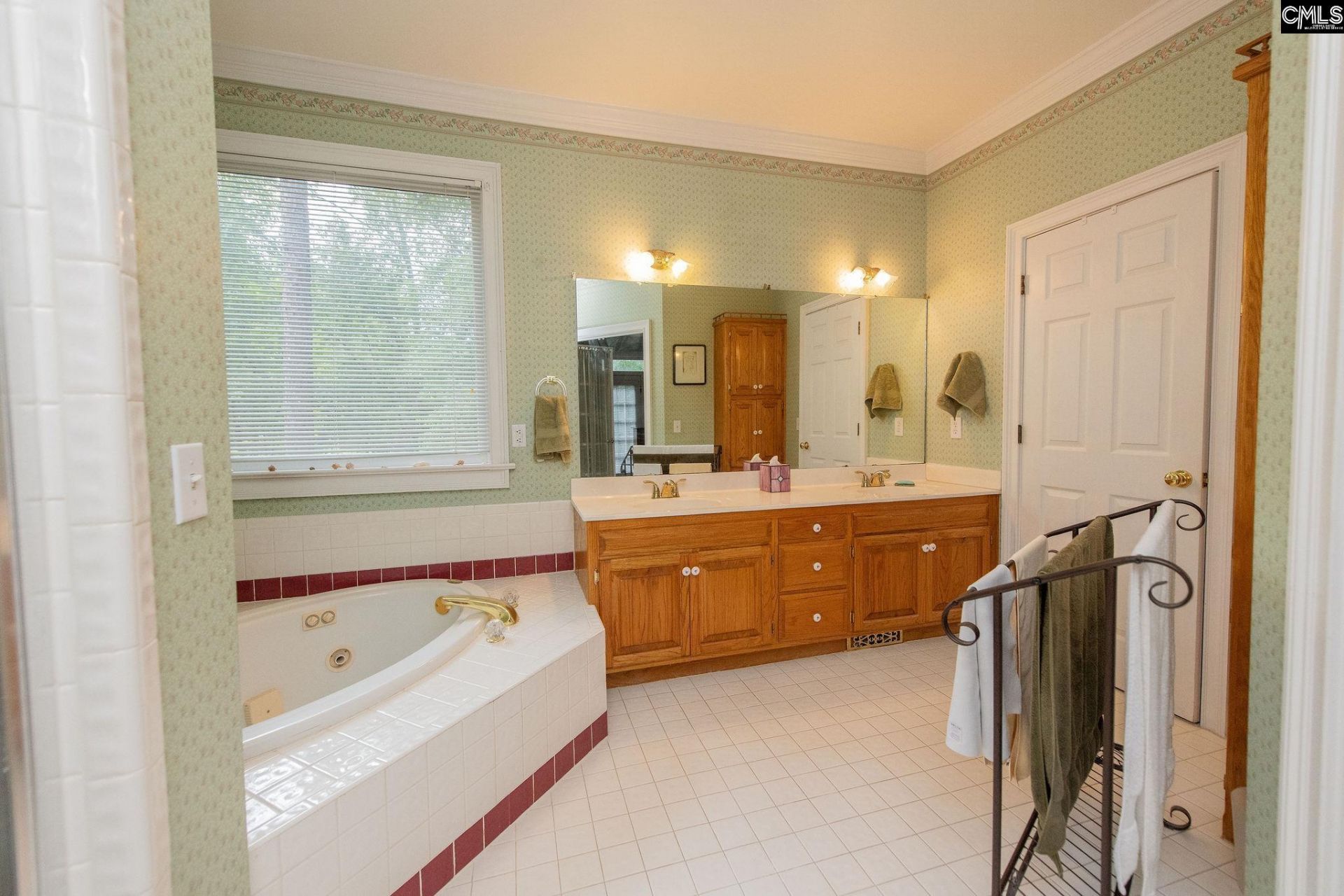 401 Tamwood Circle Photo 32
