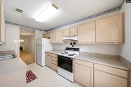 106 Londonberry Circle  photo 4