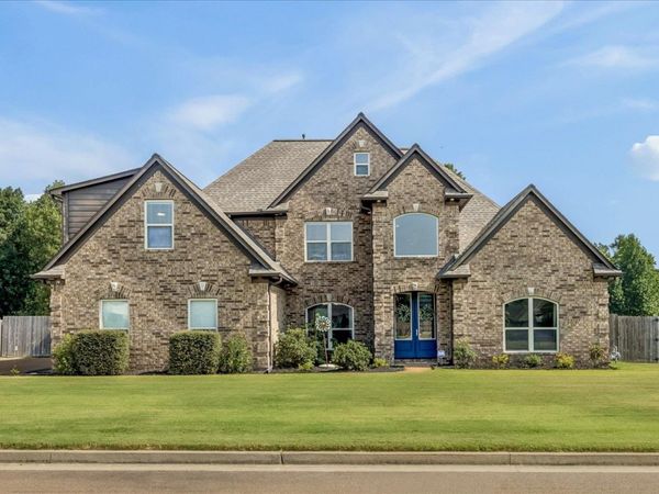76 E CHERRYBARK DR, Atoka, TN 38004