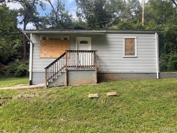 3974 Lada Avenue , Normandy, MO 63121