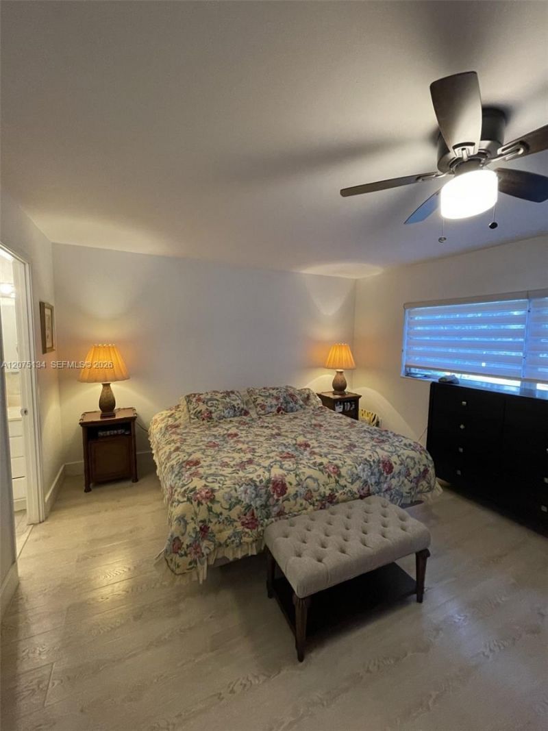 1000 NE 14th Ave , Unit 211, Hallandale Beach, FL 33009 Photo