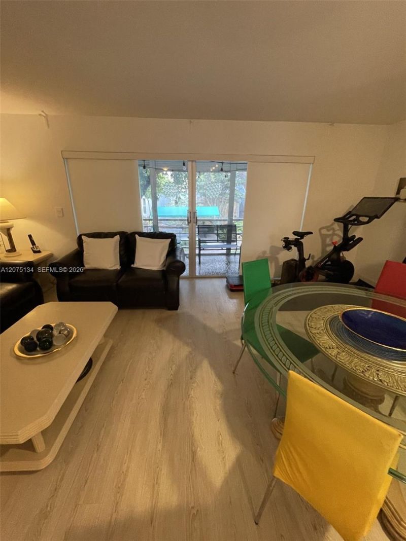 1000 NE 14th Ave , Unit 211, Hallandale Beach, FL 33009 Photo