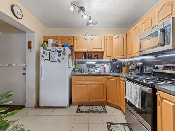 755 Harem Ave , Opa-Locka, FL 33054