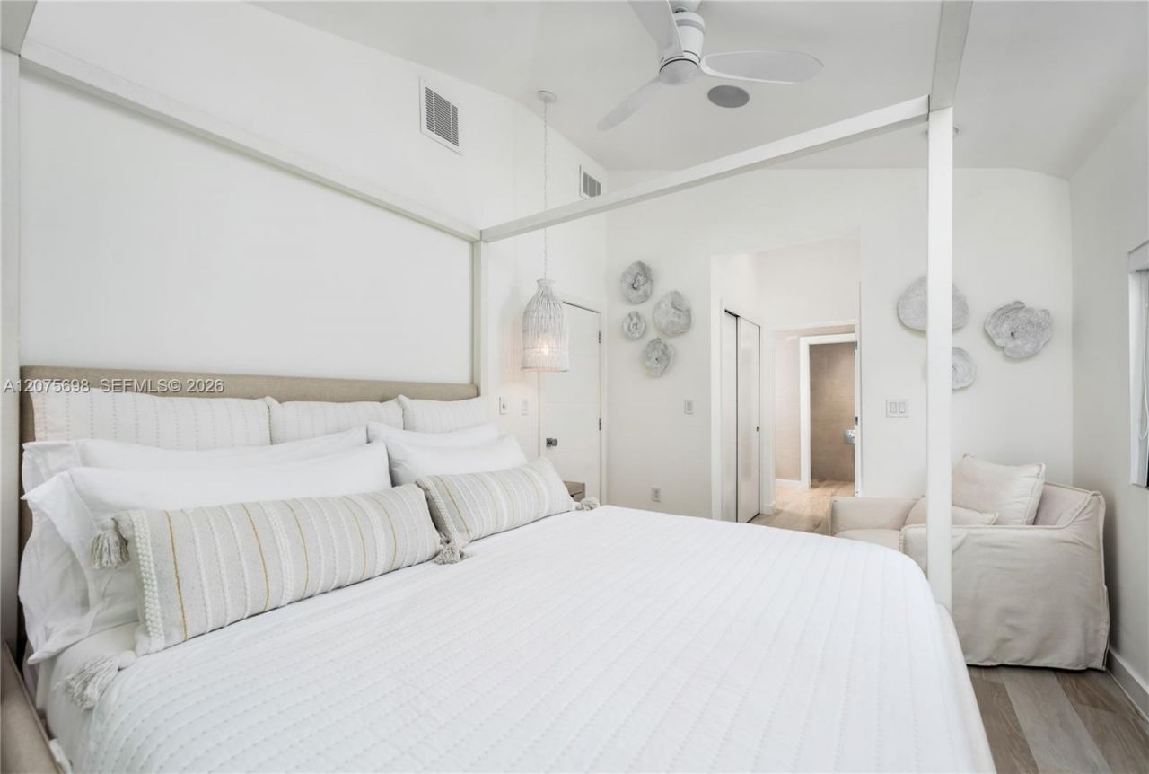 8834 Abbott Ave , Surfside, FL 33154 Photo