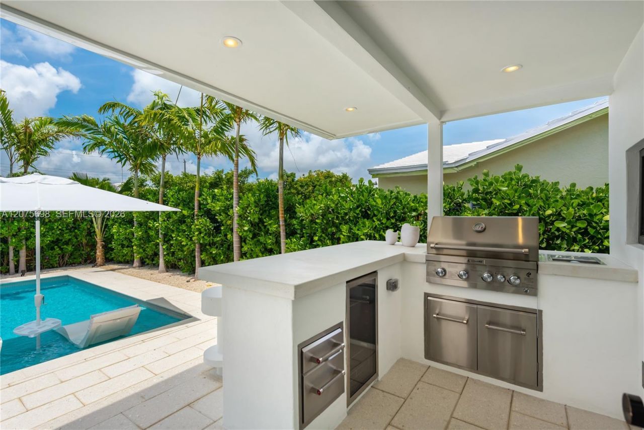 8834 Abbott Ave , Surfside, FL 33154 Photo