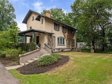 2179 Five Mile Line Road , Penfield, NY 14526