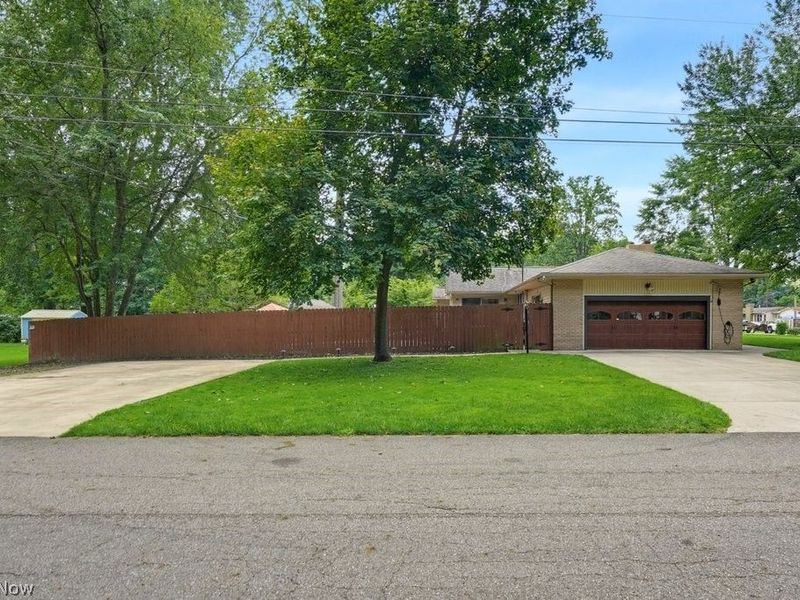 2018 Roberts Lane NE, Warren, OH 44483 Photo 3