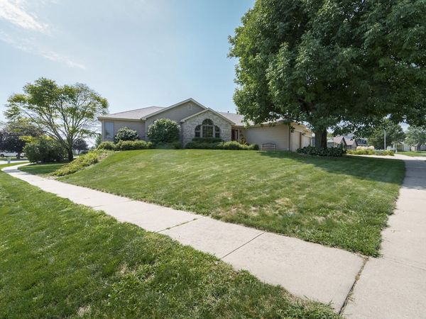 4850 MEADOW LARK LN, Sioux City, IA 51106